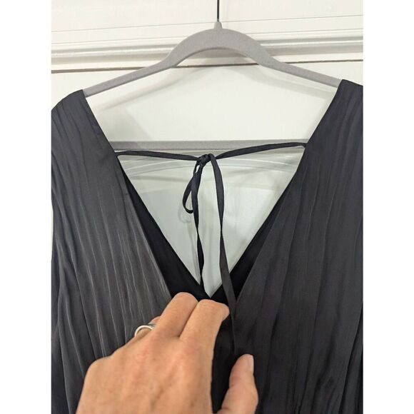 Old Navy Midi Dress women's size 4X black‎ plunge sleeveless LBD sexy - Picture 8 of 9